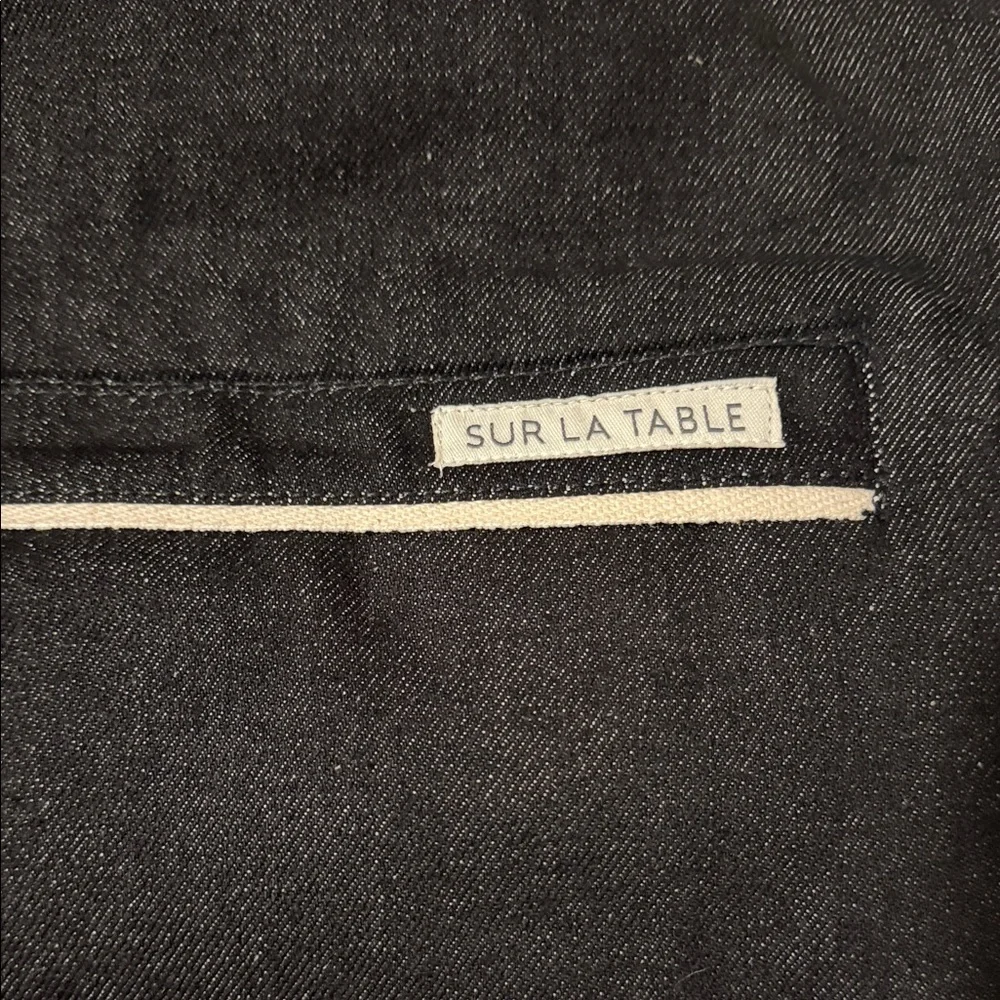 Sur La Table apron with Beige Straps
